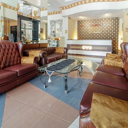 Oyo 231 Hotel Andita Syariah Сурабая Екстер'єр фото