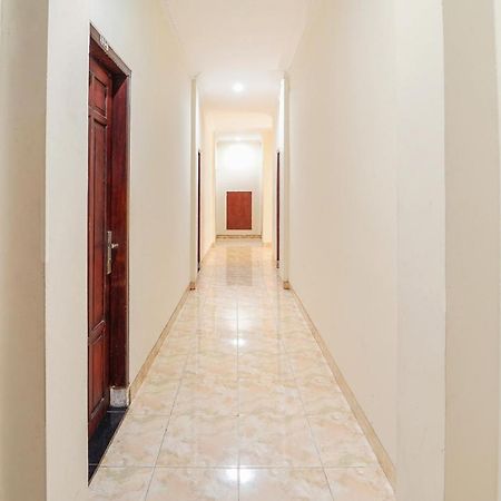 Oyo 231 Hotel Andita Syariah Сурабая Екстер'єр фото