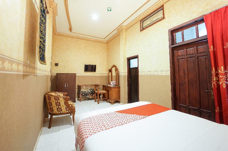 Oyo 231 Hotel Andita Syariah Сурабая Екстер'єр фото
