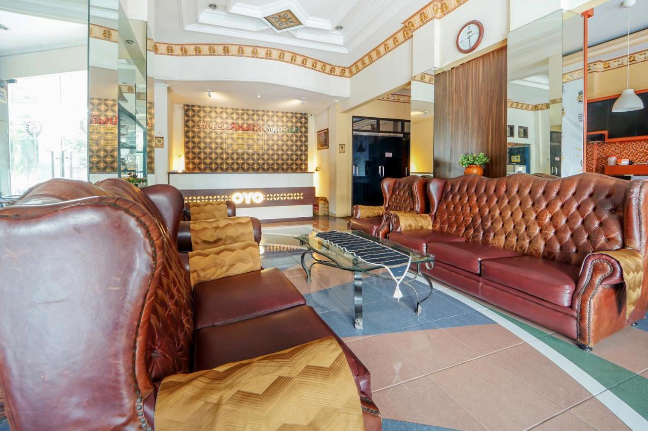 Oyo 231 Hotel Andita Syariah Сурабая Екстер'єр фото